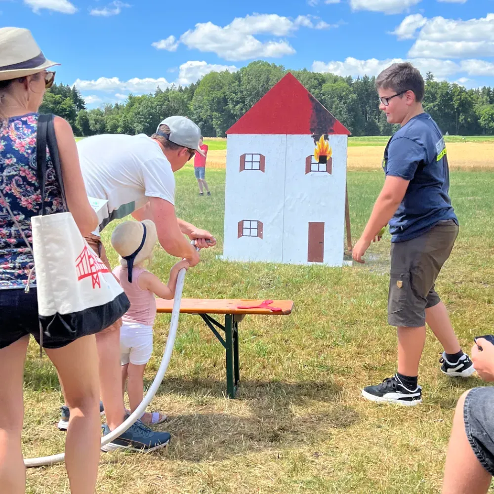 Löscheinsatz für die Kleinen - ein Spiel des Fünfkampfs